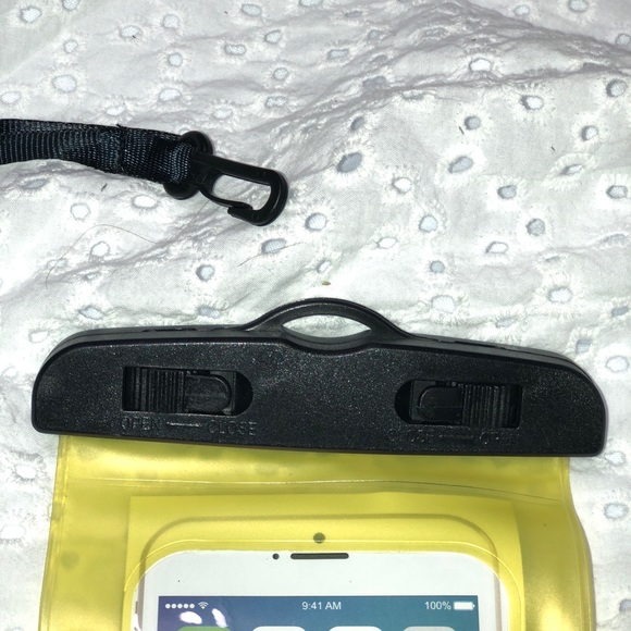 Waterproof Pouch Case - Picture 2 of 5